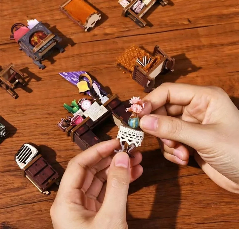 Wood DIY Hand Assembling Desktop Figurines Creative Cabin Moulding Modern Aesthetic Home Decoration Crafts Halloween Funny Gift