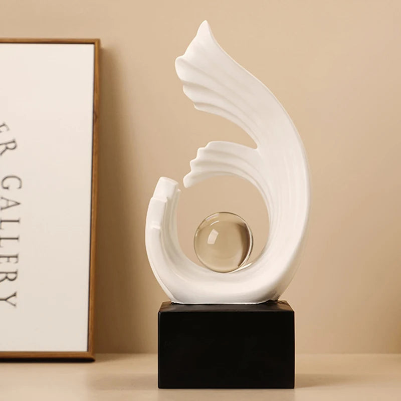 Miniature Art Figurines Desk Decorations Figurines Modern Interior Luxury Accessories Bedroom Creative Aesthetic Sculptures