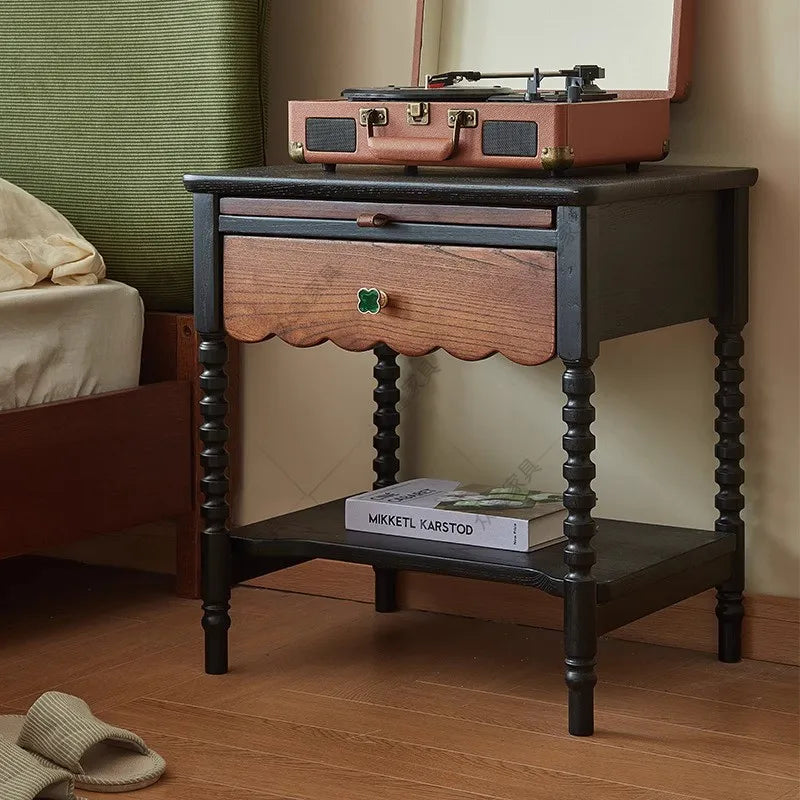 Elegant Vintage Bedside Table Aesthetic Luxury Cabinet Storage Bedside Table Drawers Unique Gothic Mesitas De Noche Furniture